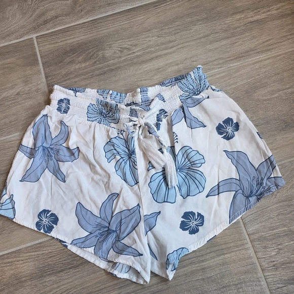 Ocean Drive Blue Floral Women's Shorts - Picture 4 of 4